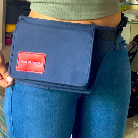 Calvin Klein Fanny Pack - Picture 1 of 2